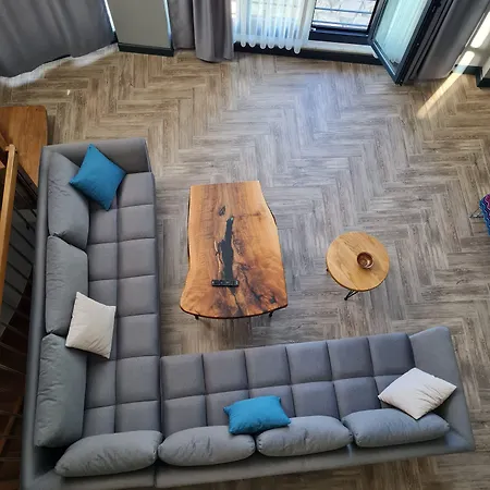 Loft Apartahotel 3*